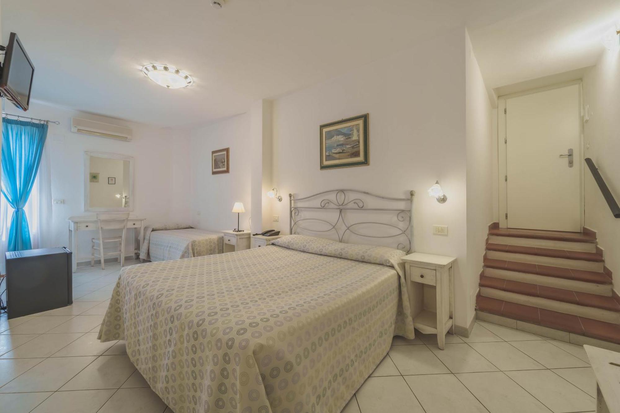 Hotel Galli - Wellness & Spa Fetovaia Bagian luar foto