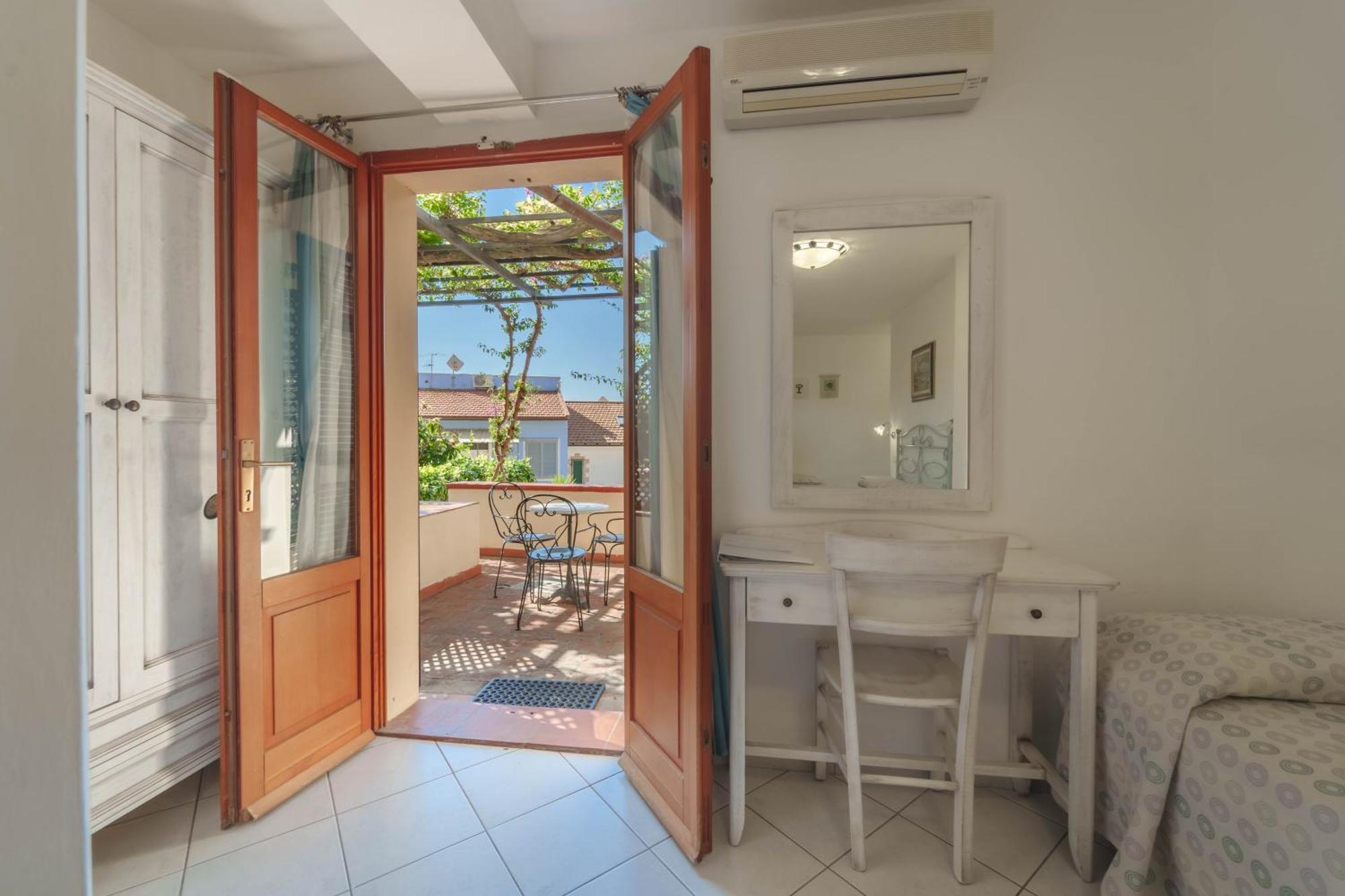 Hotel Galli - Wellness & Spa Fetovaia Bagian luar foto
